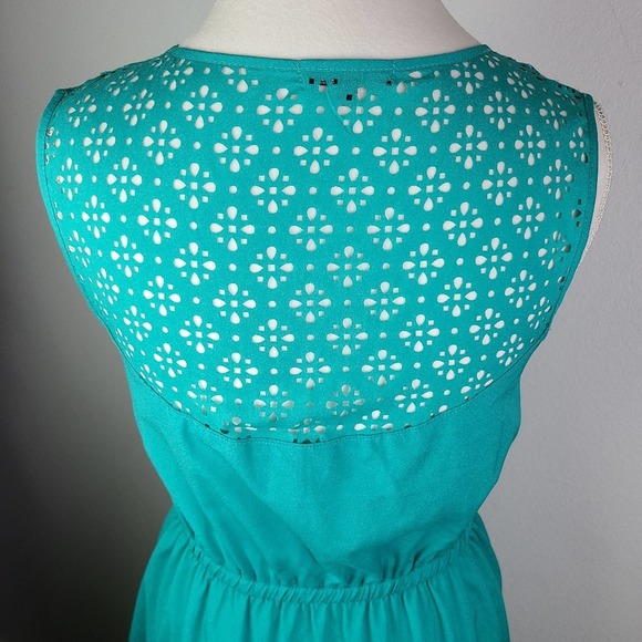 BEBOP | LASER CUTOUT DRESS - Picture 4 of 10